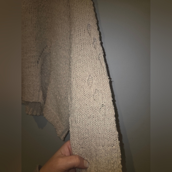 Umgee Womens Cream Crew Neck Sweater with Distressed Details EUC Size S - Picture 5 of 11